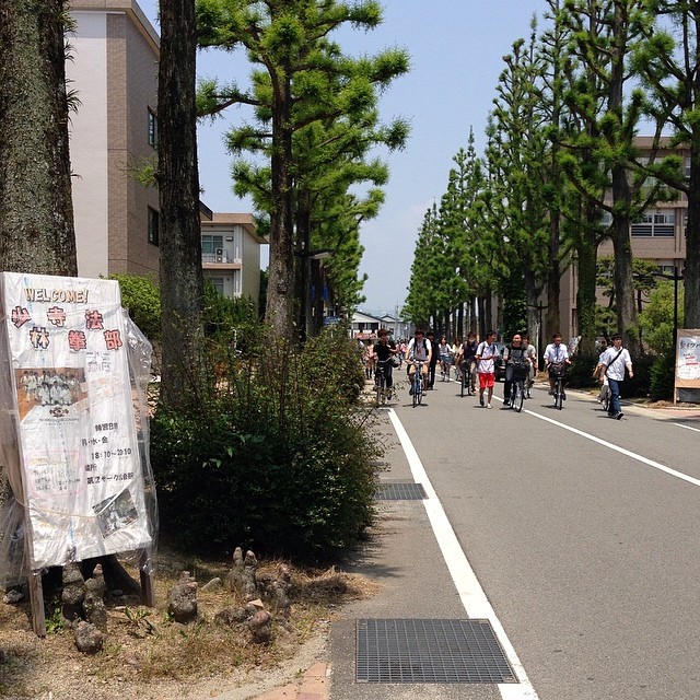 タテカンがある風景が懐かしいです。