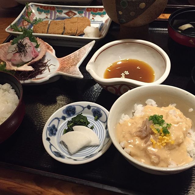 今日の昼ご飯は宇和島にて。名物満載の定食でした。