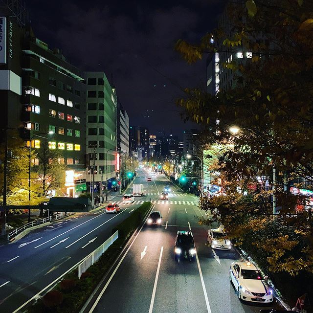 記憶の限りでは人生初利用の #水道橋駅 #今日の一点透視図法