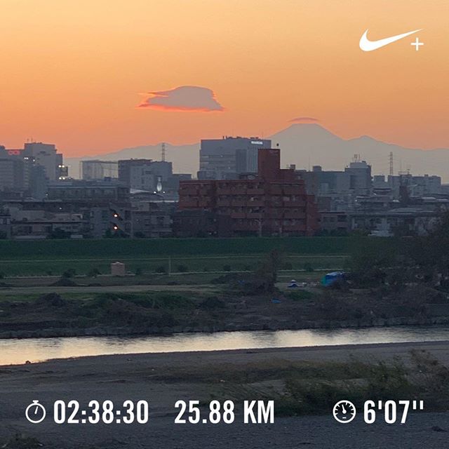 1週間ほど走ってなくて急にこんなに走ると足がガクガク。富士山が見えたよ。#nrc #running #jogging #1人ハーフマラソン